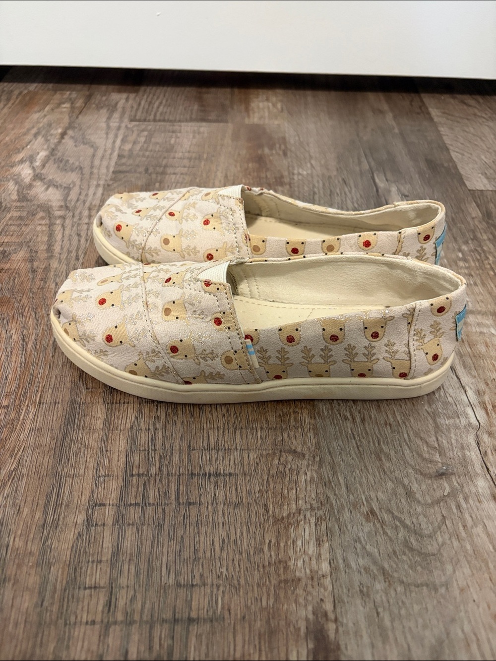 Toms Kids Slip-On Canvas Shoes in Cream with Reindeer Accents